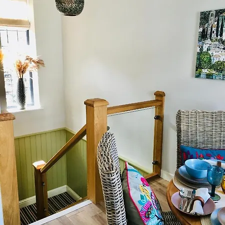 The Art Attic A Stylish Boutique Apartment Builth Wells Exterior photo